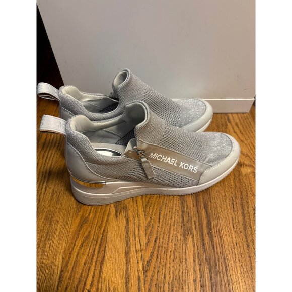 Michael Kors Womens Grey Slip-On Sneakers Size 11M - Picture 2 of 7